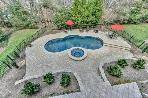 200 Manor Ridge Drive