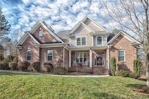 124 Honeysuckle Creek Loop sold home in Honeysuckle Creek, Mooresville, NC
