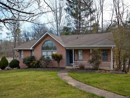 7 Sweetwater Oaks Drive