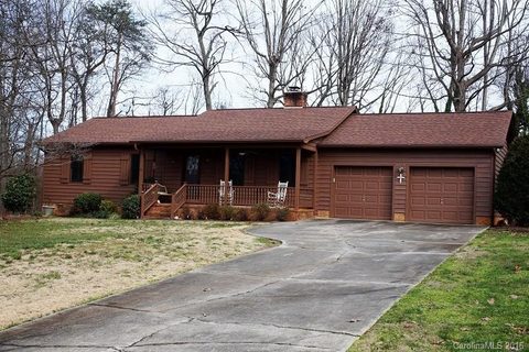 2998 Irish Street sold home in Oakcrest, Newton, NC
