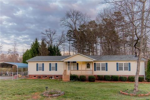5121 Greenleaf Court sold manufactured home in Park Creek, Mount Holly, NC