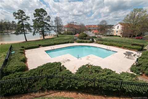 17915 Kings Point Drive B sold home in Kings Point Marina, Cornelius, NC