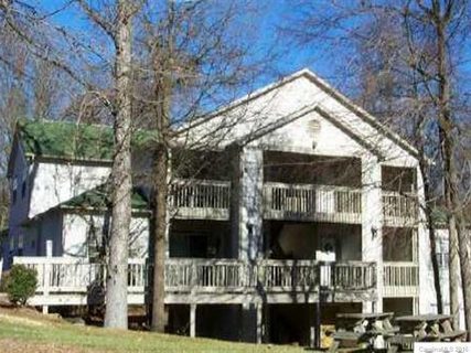 1001 Churchill Downs Court H