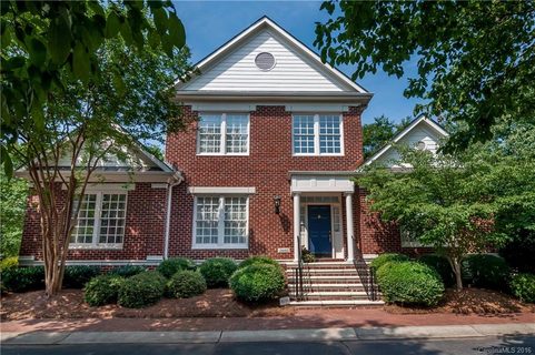 2602 Windsor Crescent Court