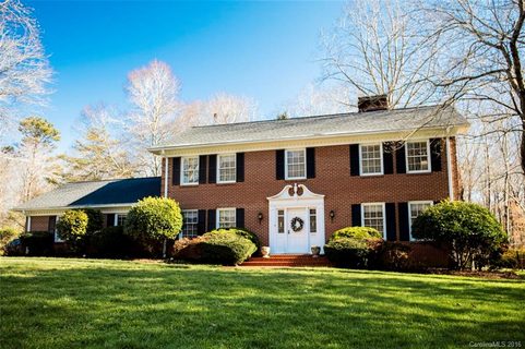 1701 Knolls Drive