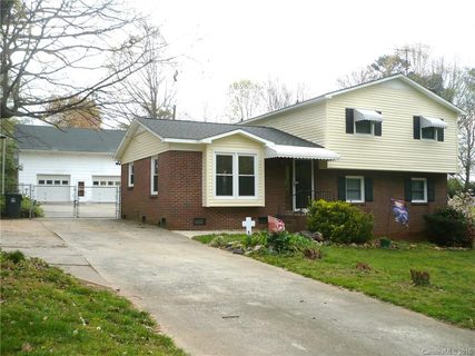 451 Holly Circle
