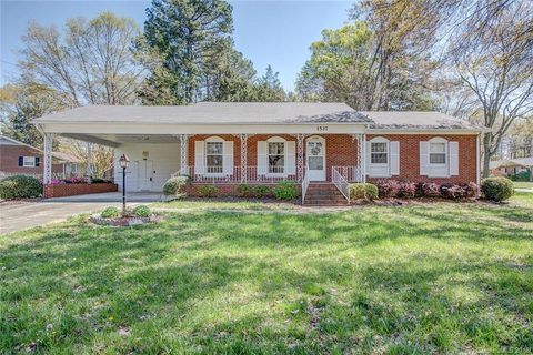 1537 Fuller Drive