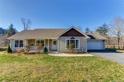 12 Heather Mist Drive sold home in The Meadows At Flat Creek, Weaverville, NC