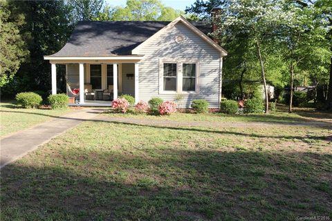 63 Brookwood Avenue sold home in Aurora Highlands, Concord, NC