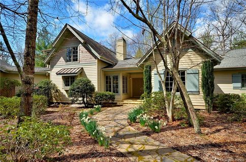 1 Ashbrook Meadows