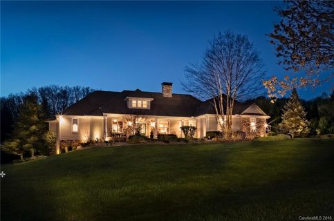 4 Walnut Lane