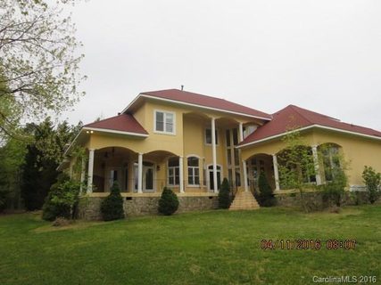 Previously sold for $435,100