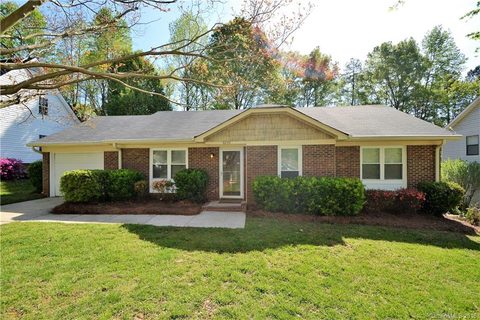 6234 Round Hill Road sold home in New Stonehaven, Charlotte, NC