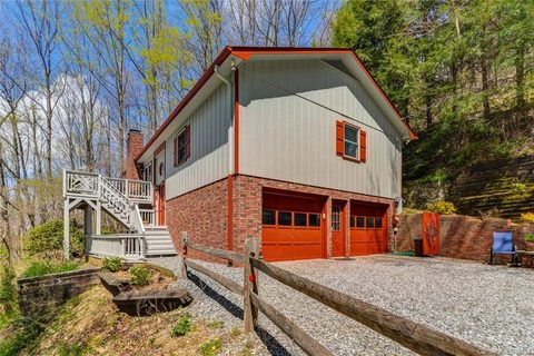 60 Tuckaway Drive sold home in Kenwood, Asheville, NC