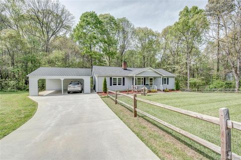 205 Cottonwood Drive