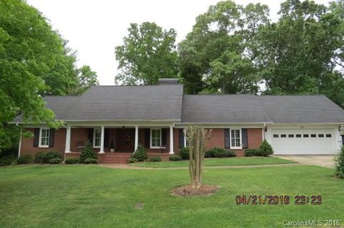 205 Fernwood Drive