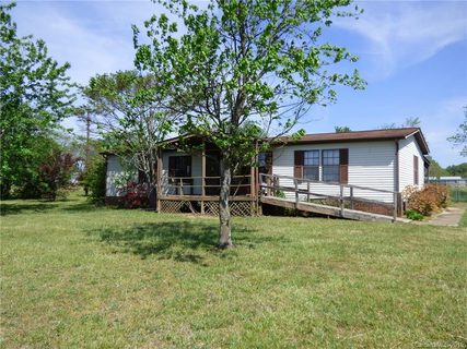 2476 Old Mountain Road sold manufactured home in Hallmark Estates, Statesville, NC