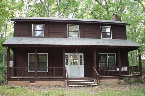 8516 Knollwood Circle
