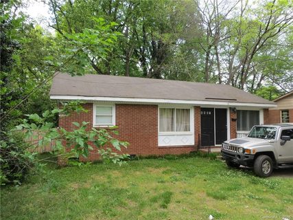 4407 Sharon Amity Road