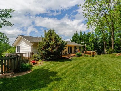 8 Fieldcrest Circle