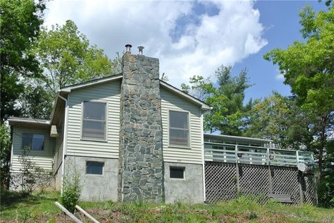 209 Oak Ridge Road sold home in Hidden Valley, Hendersonville, NC
