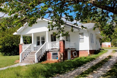 112 Beverly Avenue 7-11