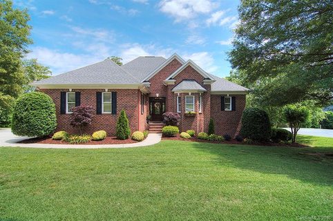 Previously sold for $484,000