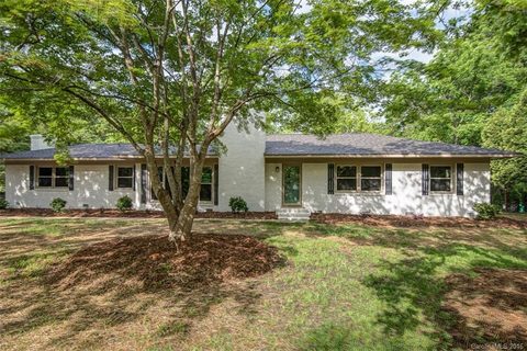 7118 Chartwell Lane
