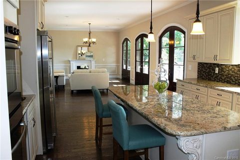 180 Shoreline Loop sold home in Bayview Estates, Mooresville, NC