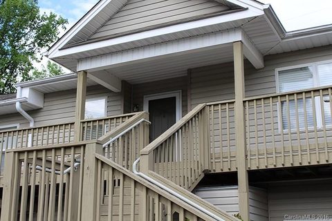 208 Carlyle Way