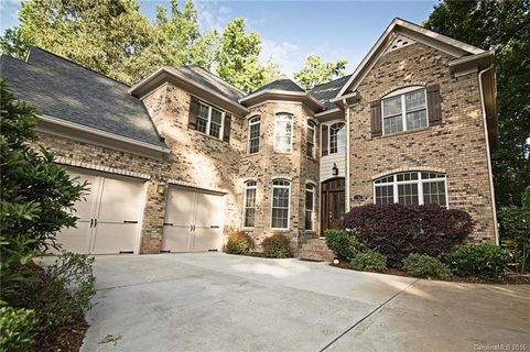 Previously sold for $418,000