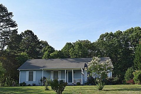 2710 Prince Drive sold home in Lincoln Forest, Lincolnton, NC
