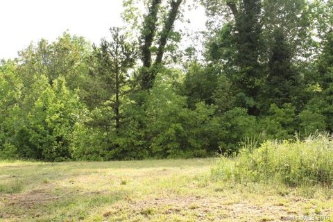 32 Poplar Glen Drive