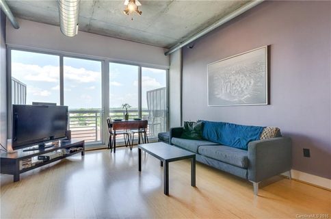 505 E 6th Street 816