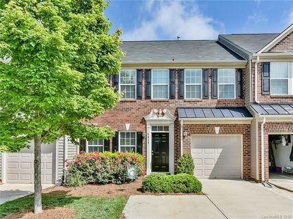 4015 Fenworth Court