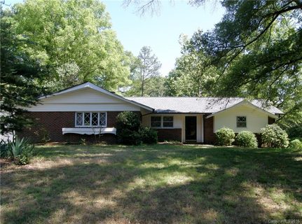 560 Wilhelm Place