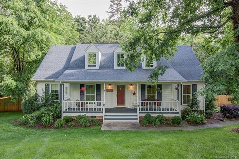 2805 Bards Court 27 sold home in Hearthstone, Matthews, NC