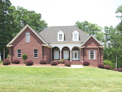1041 Shawnee Trail