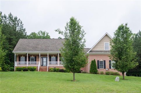 1817 Lantern Road sold home in Hunters Place, York, SC