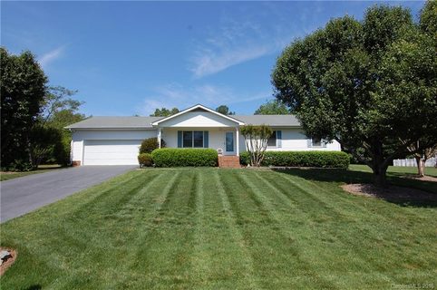 3729 Farm Lake Drive sold home in Parkview, Concord, NC