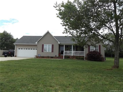 1643 Lenora Circle