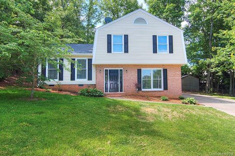 800 Raleigh Court