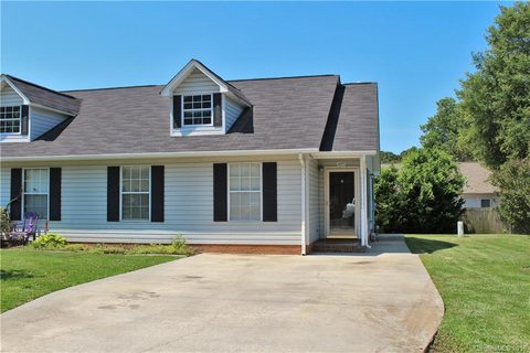 1077 Farm Pond Lane