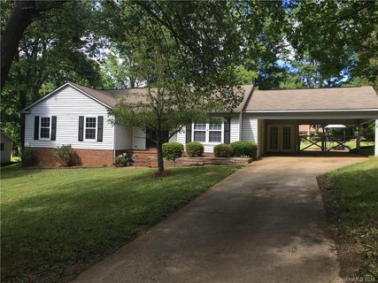 1226 Berryhill Lane