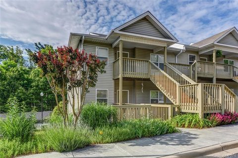 511 Carlyle Way