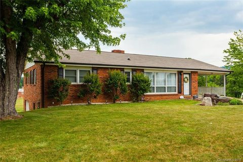 106 Hillcrest Drive TR A,B sold home in Smokey Park West, Candler, NC