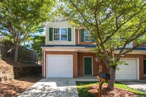 2103 Lennoxshire Square Court