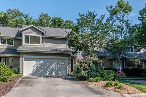 5721 Courtview Drive sold townhome in Sharonview Place, Charlotte, NC