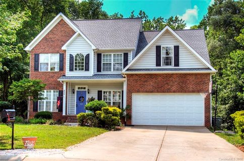 825 Savannah Place Drive