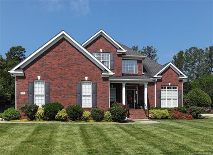 170 Lake Commons Drive sold home in Lake Club Commons, Rock Hill, SC